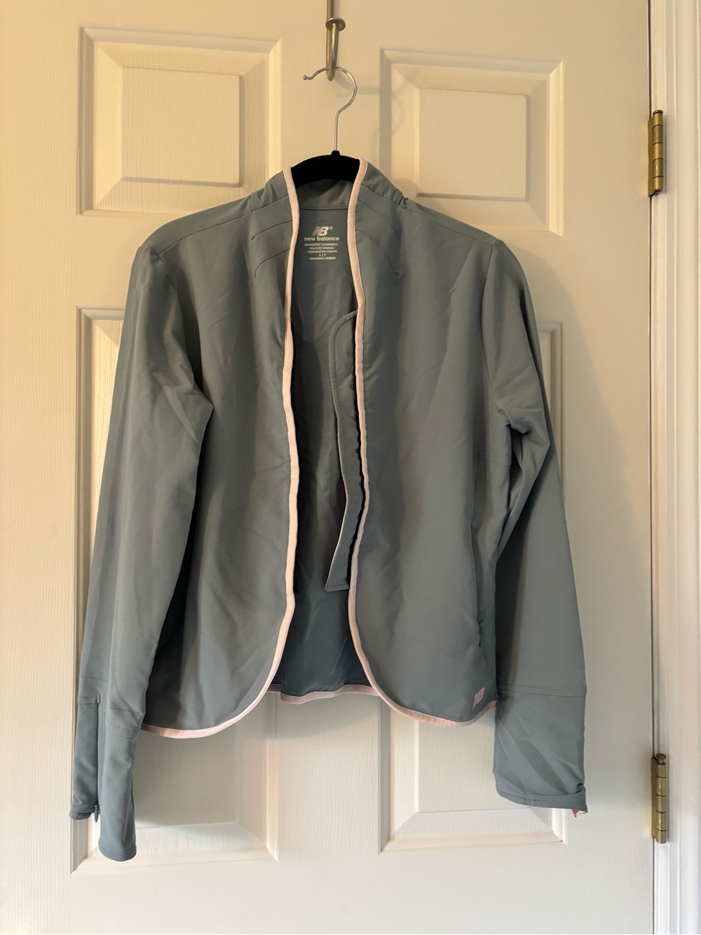 New Balance Women’s Light Gray Utility Jacket with Pink Trim